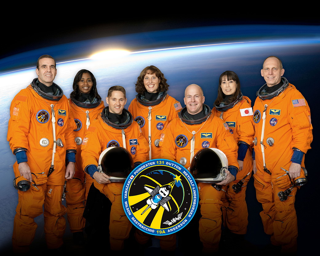 STS-131 bemanning
